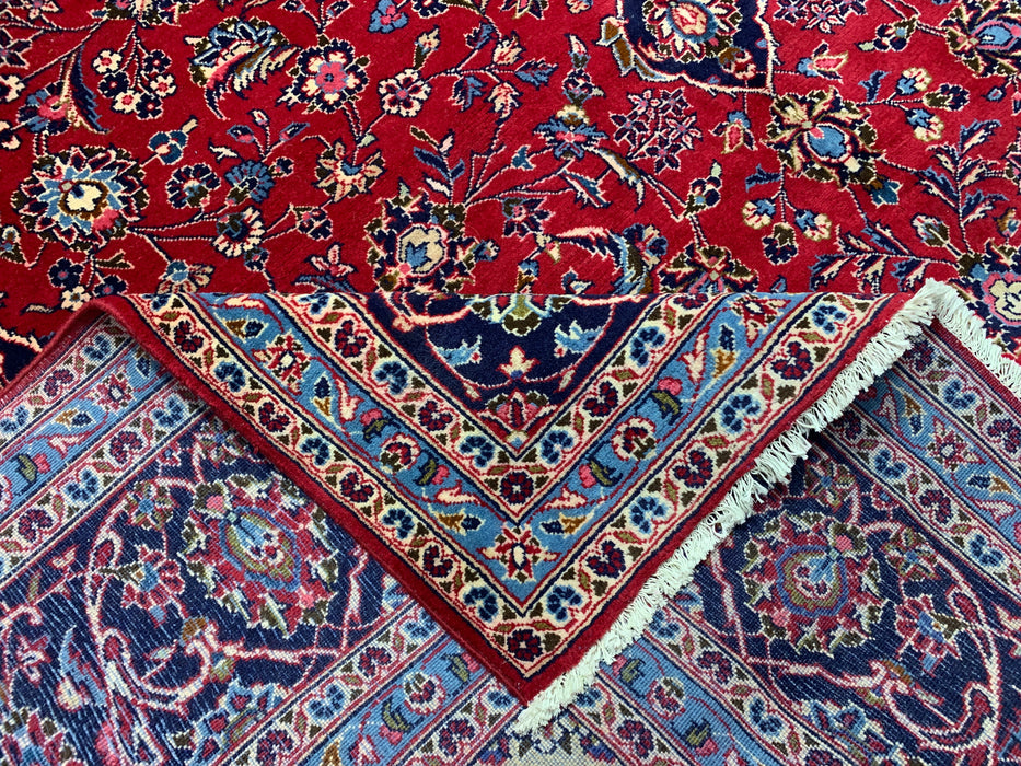 9’6” × 13’11” Handgeknoopt wollen Perzisch tapijt – Rood met marineblauwe rand en centraal medaillon
