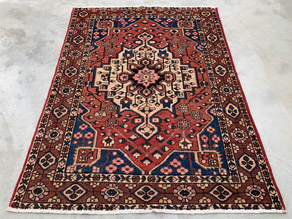 6'3 x 4'9 handgeknoopt Perzisch wollen tapijt - Mauve & blauw geometrisch medaillonontwerp - KBHM-1001