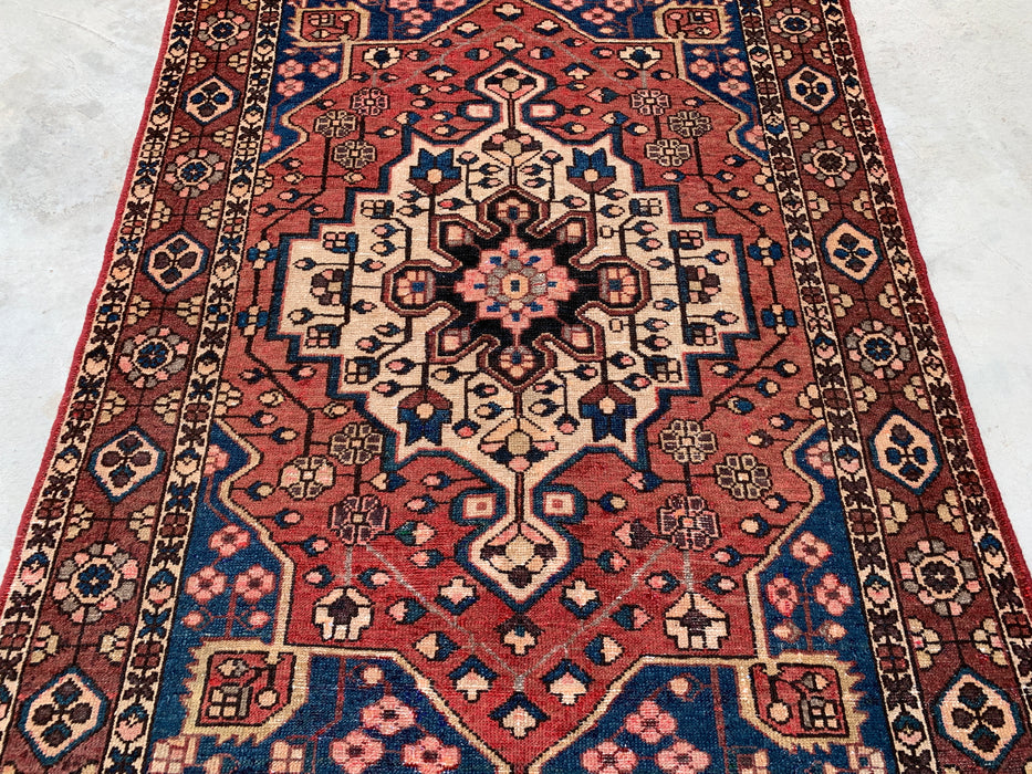 6'3 x 4'9 handgeknoopt Perzisch wollen tapijt - Mauve & blauw geometrisch medaillonontwerp - KBHM-1001