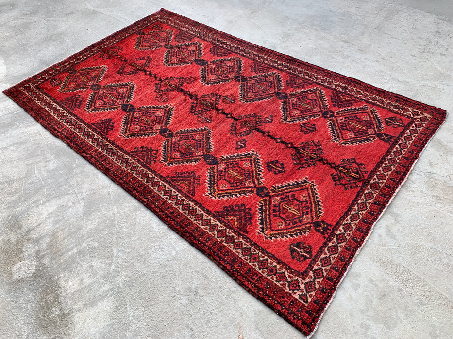 8'1 x 4'11 Handgeknoopt Perzisch wollen vloerkleed in rood, zwart & ivoor met tribaal geometrisch ruitpatroon | KBHM-1046