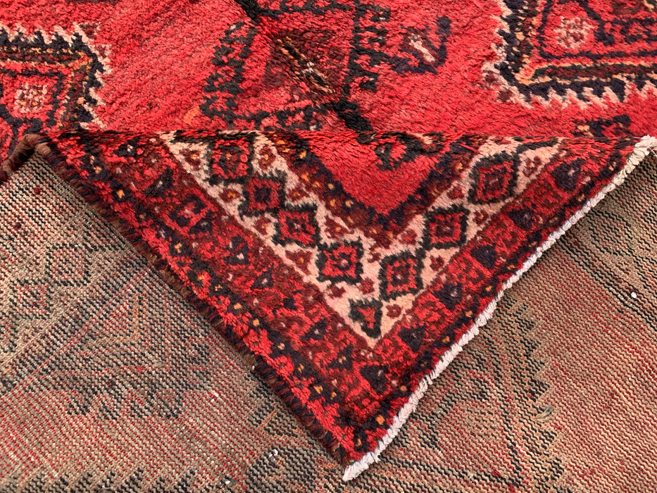 8'1 x 4'11 Handgeknoopt Perzisch wollen vloerkleed in rood, zwart & ivoor met tribaal geometrisch ruitpatroon | KBHM-1046