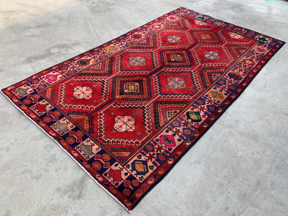 Handgemaakt Perzisch wollen vloerkleed 7x10 - Rood, marineblauw & ivoorkleurig tribaal geometrisch diamant Perzisch stijl kleed - Exacte afmetingen 9'11" x 5'6" - KBHM-1048