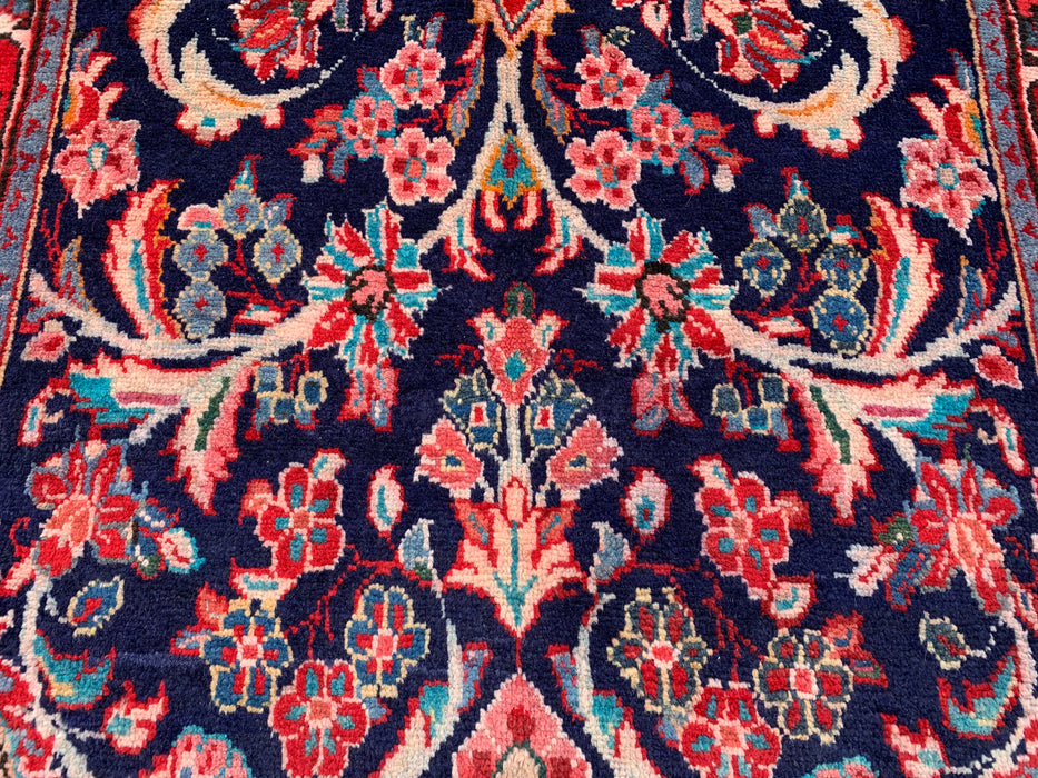 11'9 x 3'9 handgeknoopt Perzisch wollen loperkleed in marineblauw, roze & ivoor met traditioneel bloemenmedaillonontwerp | KBHM-1049
