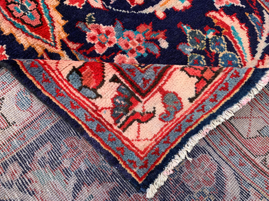 11'9 x 3'9 handgeknoopt Perzisch wollen loperkleed in marineblauw, roze & ivoor met traditioneel bloemenmedaillonontwerp | KBHM-1049