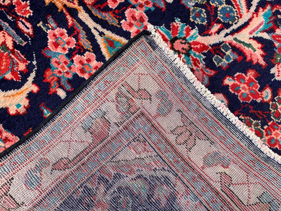 11'9 x 3'9 handgeknoopt Perzisch wollen loperkleed in marineblauw, roze & ivoor met traditioneel bloemenmedaillonontwerp | KBHM-1049