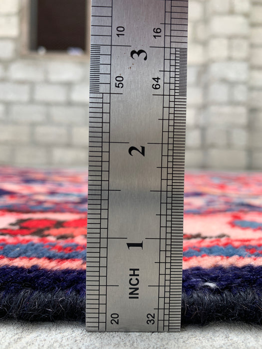 11'9 x 3'9 handgeknoopt Perzisch wollen loperkleed in marineblauw, roze & ivoor met traditioneel bloemenmedaillonontwerp | KBHM-1049