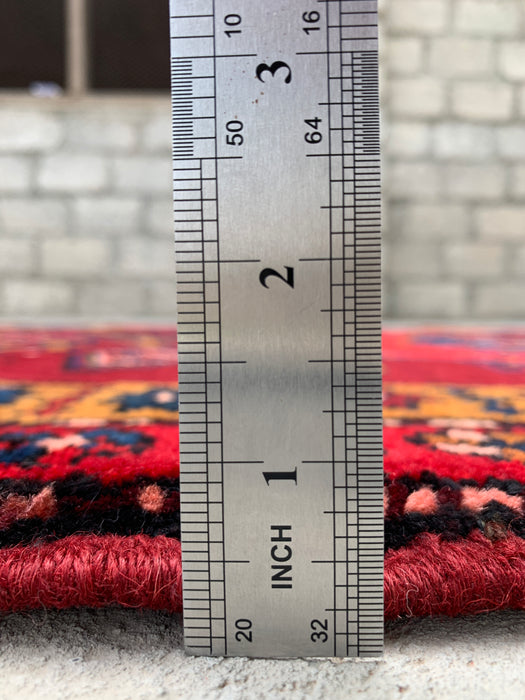 11'5 x 3'8 Handgeknoopt Perzisch wollen loperkleed in rood, marineblauw en goud met tribaal geometrisch medaillonontwerp | KBHM-1056