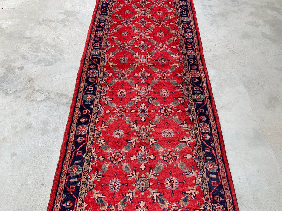 9'5 x 3'6 handgeknoopt Perzisch wollen loperkleed in rood, marineblauw & ivoor met traditioneel bloemendesign | KBHM-1057