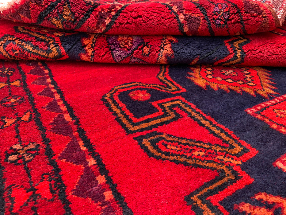 9'6 x 3'10 Handgeknoopt Perzisch wollen loperkleed in rood, marineblauw en goud met tribaal geometrisch medaillonontwerp | KBHM-1059