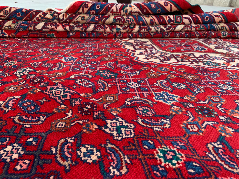 11'7 x 8'10 Handgeknoopt Perzisch wollen tapijt in rood, blauw & ivoor met traditioneel medaillonontwerp | KBHM-1061