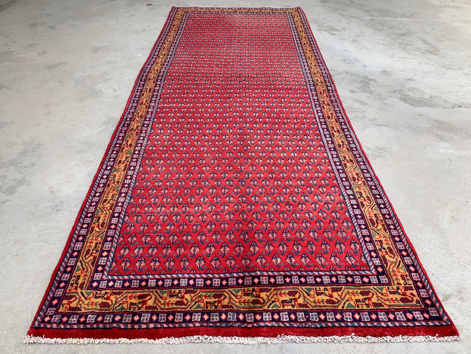 10'6 x 4'2 handgeknoopt Perzisch wollen loperkleed in rood, blauw & goud met all-over motief | KBHM-1063