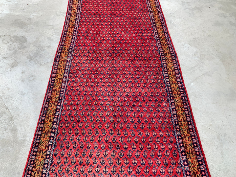 10'6 x 4'2 handgeknoopt Perzisch wollen loperkleed in rood, blauw & goud met all-over motief | KBHM-1063