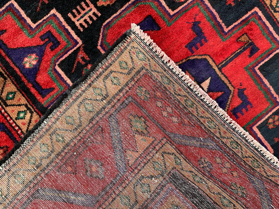 9'10 x 4'2 handgeknoopt Perzisch wollen loperkleed in rood, marineblauw & beige met tribaal geometrisch ontwerp | KBHM-1069