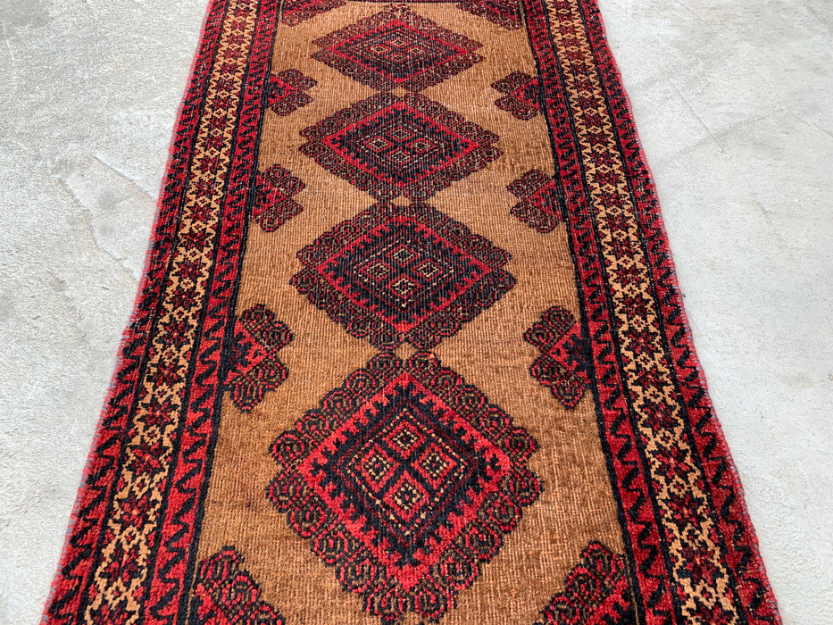 3'1 x 1'10 handgeknoopt Perzisch wollen tapijt in kameel, rood & zwart tribaal geometrisch design | KBHM-1072