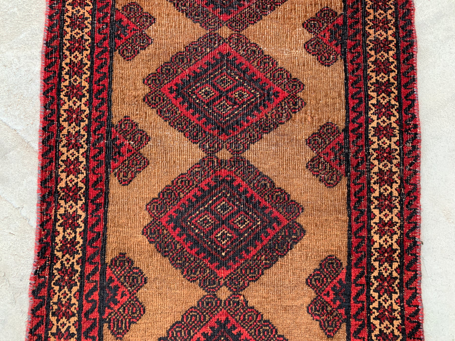 3'1 x 1'10 handgeknoopt Perzisch wollen tapijt in kameel, rood & zwart tribaal geometrisch design | KBHM-1072