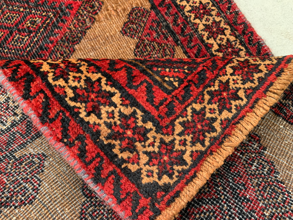 3'1 x 1'10 handgeknoopt Perzisch wollen tapijt in kameel, rood & zwart tribaal geometrisch design | KBHM-1072