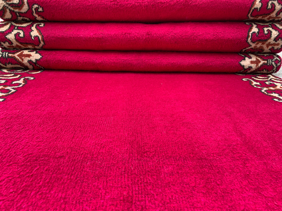 16'2 x 3'4 handgeknoopt Perzisch wollen loperkleed in fuchsia roze met ivoorkleurige sierrand | KBHM-1074
