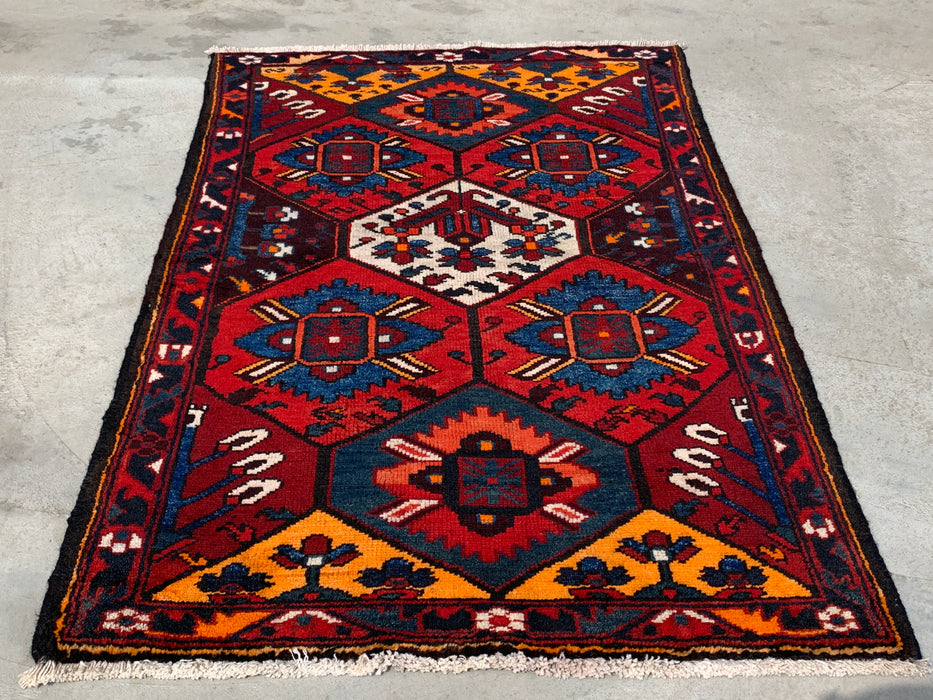 KBHM-1099 Handgeknoopt Perzisch wollen tapijt – 155 x 104 cm geometrisch tribaal tapijt in rood, blauw & ivoor