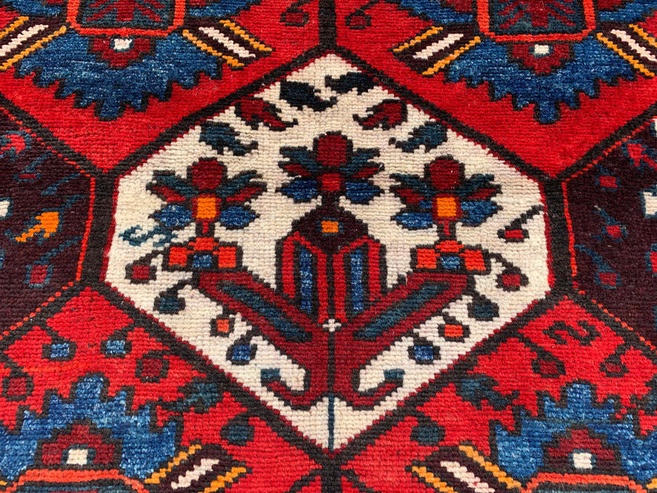 KBHM-1099 Handgeknoopt Perzisch wollen tapijt – 155 x 104 cm geometrisch tribaal tapijt in rood, blauw & ivoor