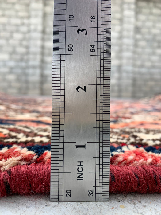 10'5 x 5'1 handgeknoopt Perzisch wollen tapijt in rood, marineblauw, ivoor & roest met tribaal geometrisch medaillonontwerp | KBHM-1107