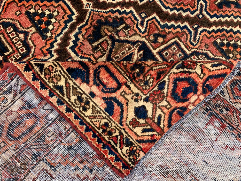 10'5 x 5'1 handgeknoopt Perzisch wollen tapijt in rood, marineblauw, ivoor & roest met tribaal geometrisch medaillonontwerp | KBHM-1107