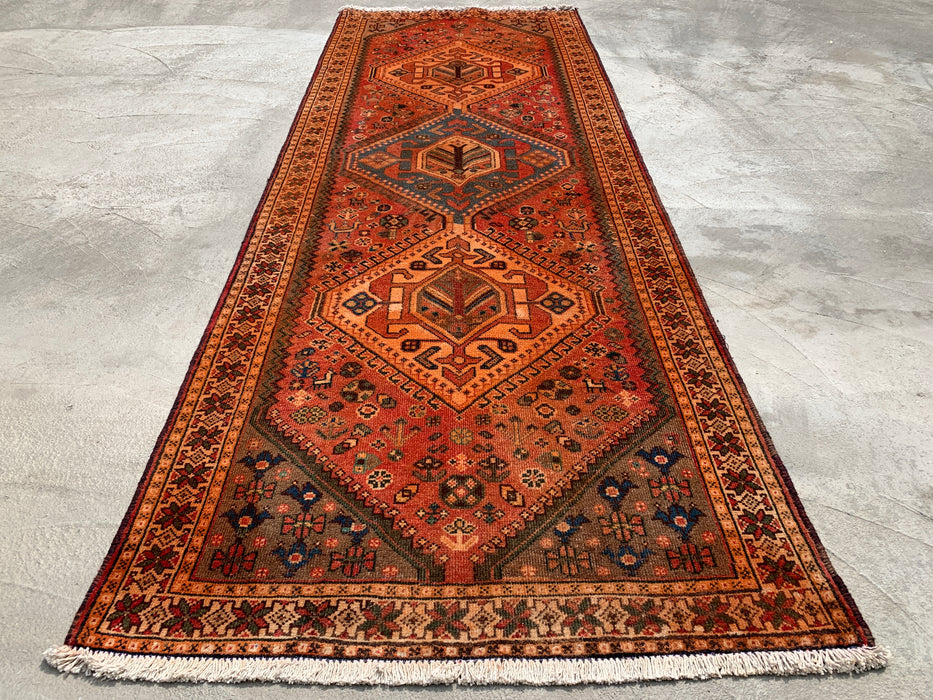 KB Rugs kbhm-1108 Handgeknoopt Perzisch wollen loperkleed – 310 x 109 cm Roest, Blauw & Ivoor Geometrisch Tribaal Design