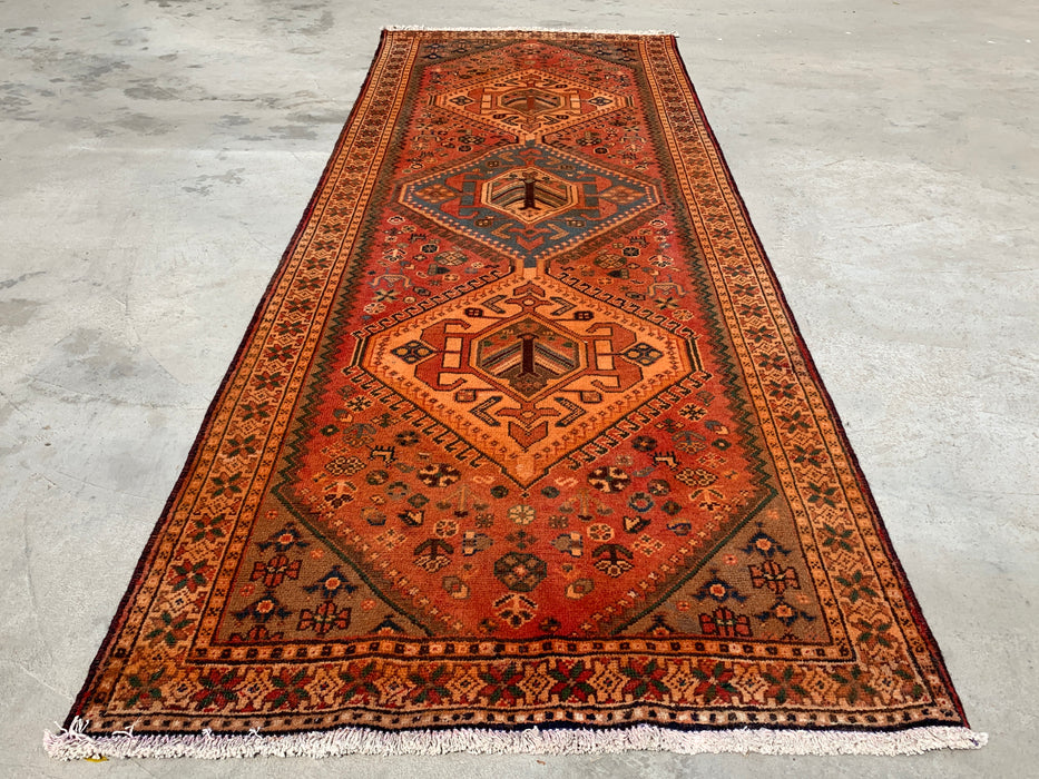 KB Rugs kbhm-1108 Handgeknoopt Perzisch wollen loperkleed – 310 x 109 cm Roest, Blauw & Ivoor Geometrisch Tribaal Design