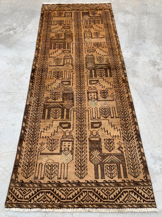 208 x 81 cm handgeknoopt Perzisch wollen loperkleed in beige, bruin & taupe met tribaal figuurlijk ontwerp | KBHM-1113