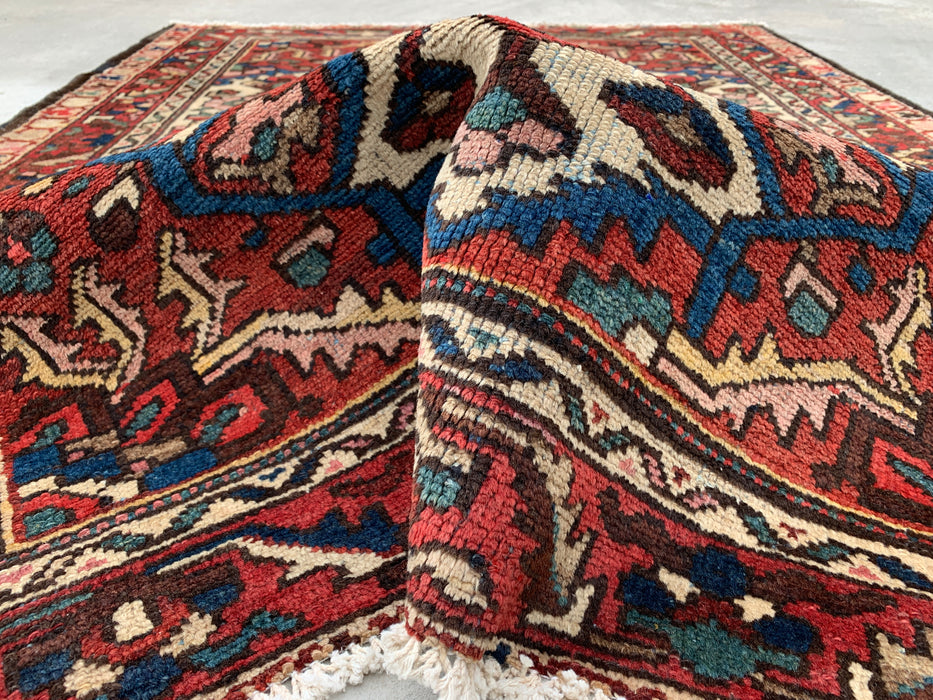 Handgeknoopt Perzisch wollen tapijt 6'1" x 4'6" – Ivoor, marineblauw & rood | KBHM-1133