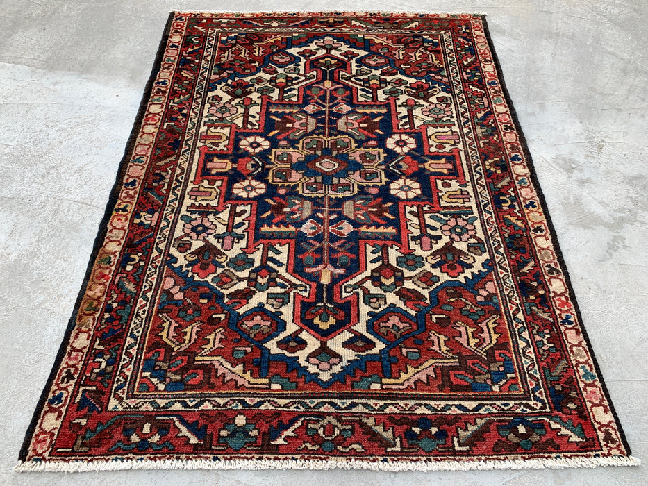 Handgeknoopt Perzisch wollen tapijt 6'1" x 4'6" – Ivoor, marineblauw & rood | KBHM-1133