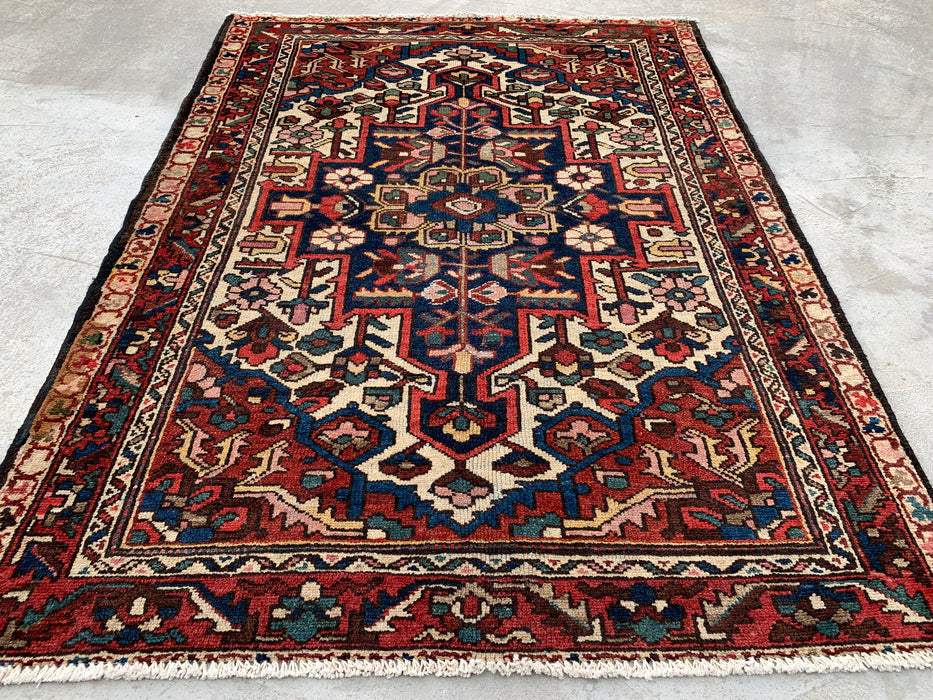 Handgeknoopt Perzisch wollen tapijt 6'1" x 4'6" – Ivoor, marineblauw & rood | KBHM-1133