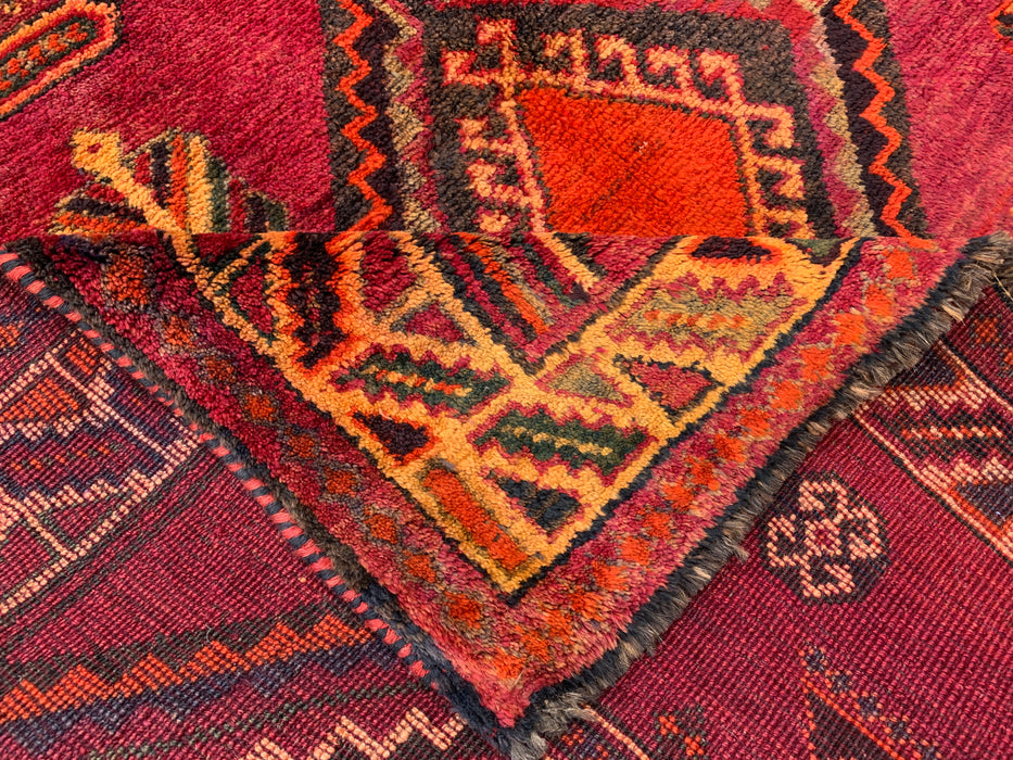 9'9 x 5'2 handgeknoopt Perzisch wollen tapijt in magenta, roestbruin & zwart met stam-geometrisch ontwerp | KBHM-1136
