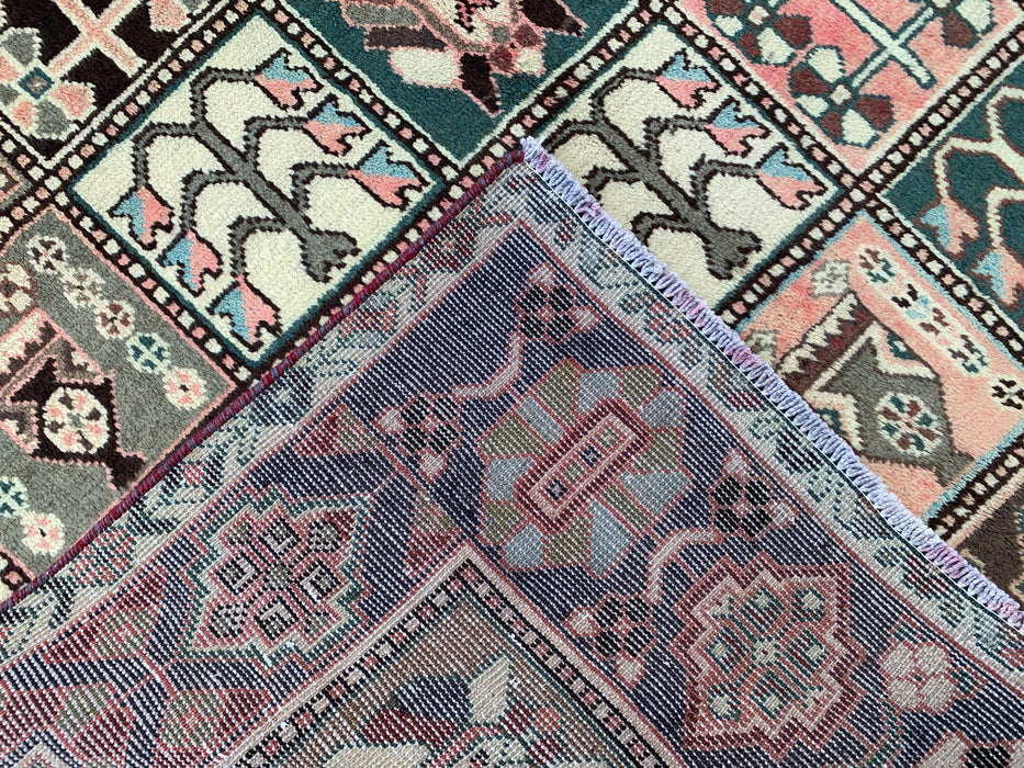 9'8 x 5'6 handgeknoopt Perzisch wollen tapijt in ivoor, taupe, teal & blush met traditioneel paneelontwerp | KBHM-1137