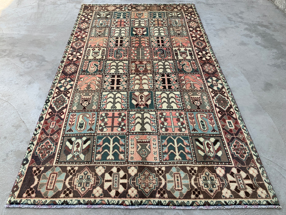 9'8 x 5'6 handgeknoopt Perzisch wollen tapijt in ivoor, taupe, teal & blush met traditioneel paneelontwerp | KBHM-1137