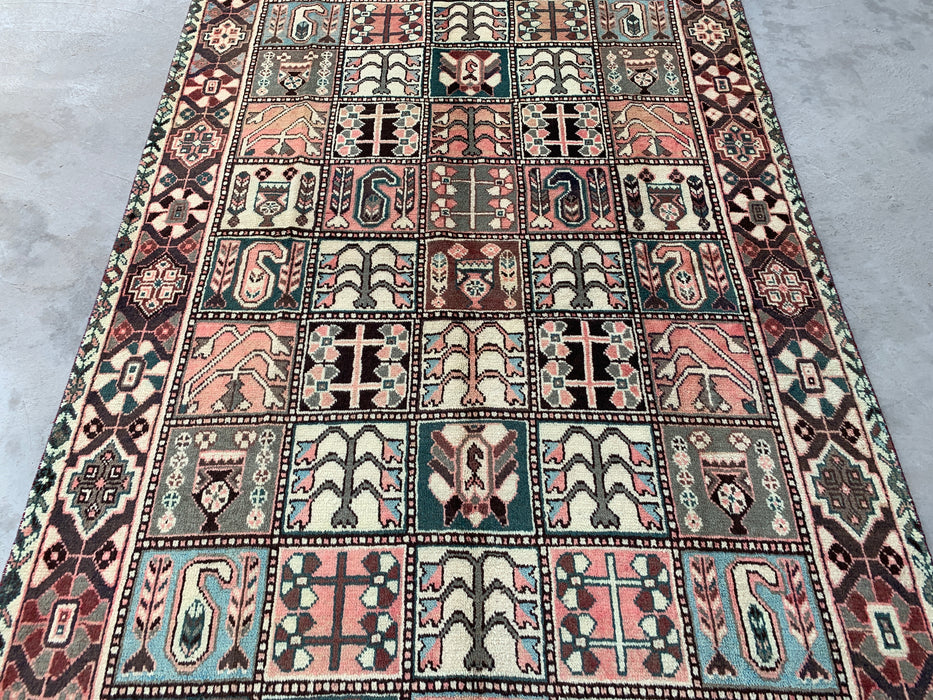9'8 x 5'6 handgeknoopt Perzisch wollen tapijt in ivoor, taupe, teal & blush met traditioneel paneelontwerp | KBHM-1137