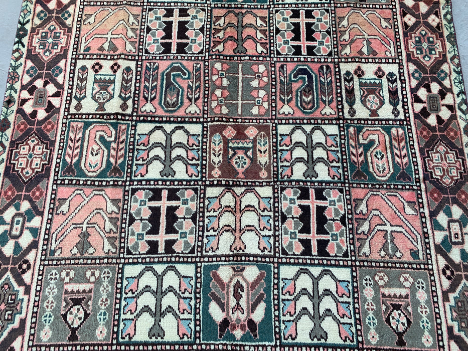 9'8 x 5'6 handgeknoopt Perzisch wollen tapijt in ivoor, taupe, teal & blush met traditioneel paneelontwerp | KBHM-1137