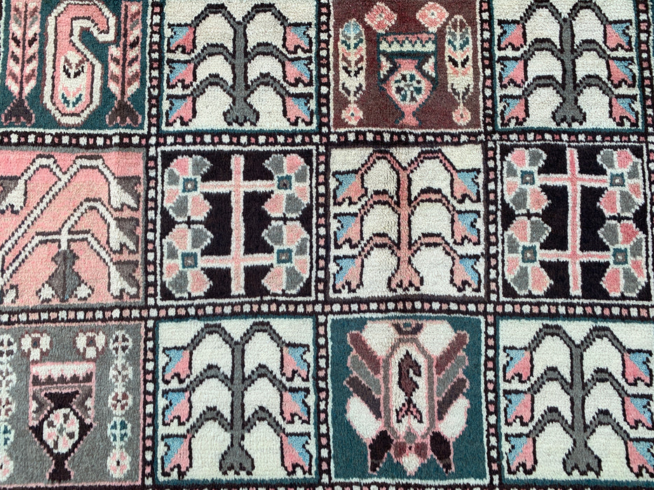 9'8 x 5'6 handgeknoopt Perzisch wollen tapijt in ivoor, taupe, teal & blush met traditioneel paneelontwerp | KBHM-1137