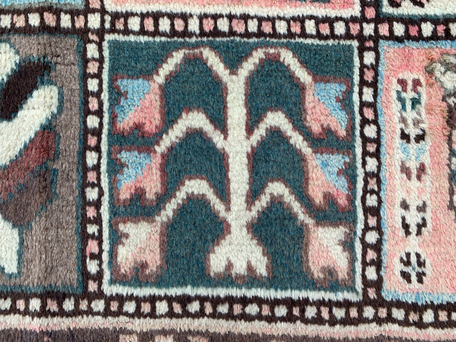 9'8 x 5'6 handgeknoopt Perzisch wollen tapijt in ivoor, taupe, teal & blush met traditioneel paneelontwerp | KBHM-1137