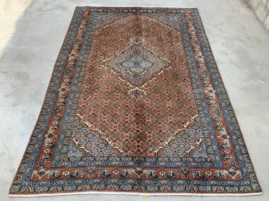 Handgemaakt Perzisch wollen vloerkleed 213x305 cm - Taupe, blauw & bruin traditioneel medaillon Perzisch stijl kleed - Exacte afmeting 279 x 198 cm - KBHM-1144