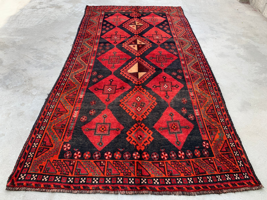 KBHM-1146 Handgeknoopt Perzisch wollen tapijt – 279 cm x 145 cm rood, zwart & groen tribaal geometrisch vloerkleed