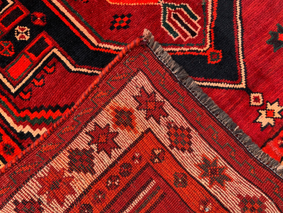 KBHM-1147 Handgeknoopt Perzisch wollen tapijt – 279 cm x 145 cm Rood, zwart & ivoorkleurig tribaal geometrisch vloerkleed