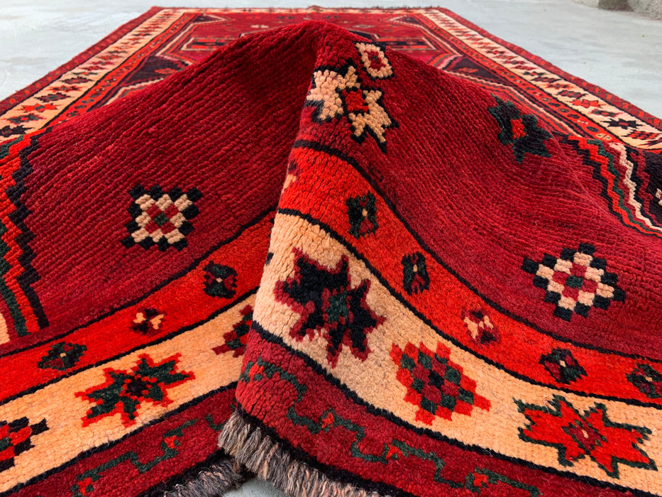 KBHM-1147 Handgeknoopt Perzisch wollen tapijt – 279 cm x 145 cm Rood, zwart & ivoorkleurig tribaal geometrisch vloerkleed
