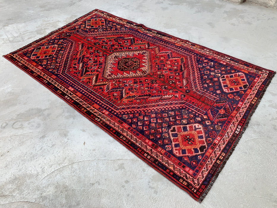 Handgeknoopt Perzisch wollen tapijt – 246 x 150 cm Rood & Marineblauw tribaal medaillon vloerkleed | KBHM-1162