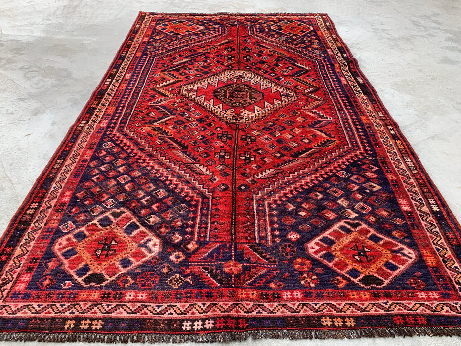 Handgeknoopt Perzisch wollen tapijt – 246 x 150 cm Rood & Marineblauw tribaal medaillon vloerkleed | KBHM-1162