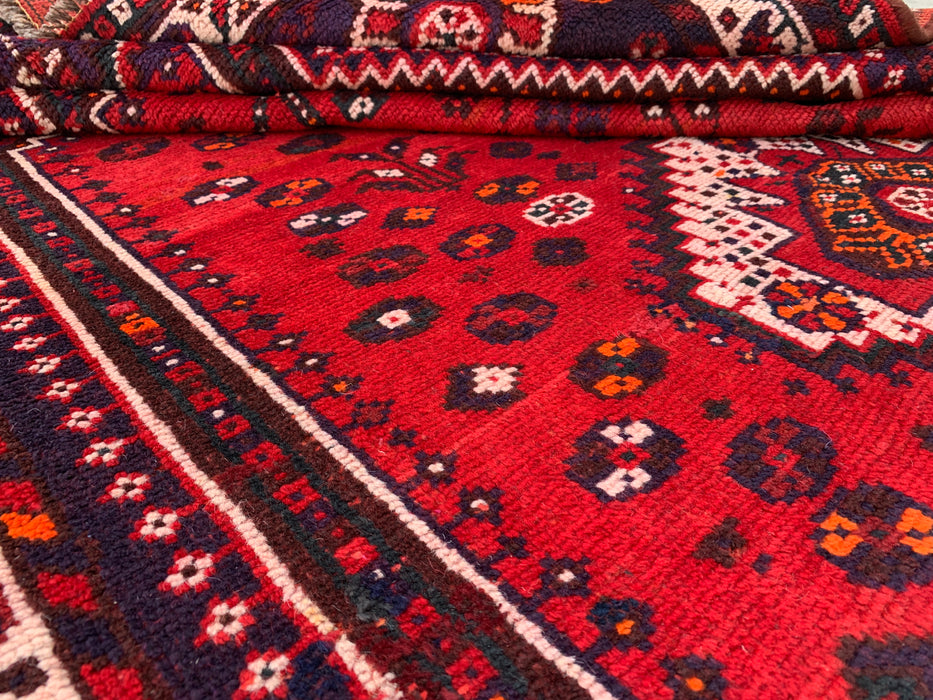 Handgeknoopt Perzisch wollen vloerkleed 241 x 145 cm rood/marineblauw tribaal karpet - KBHM-1170