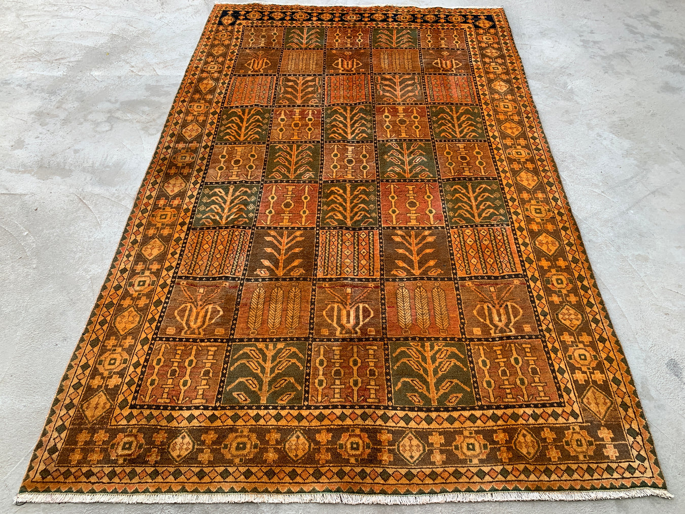 Bruine Tapijten