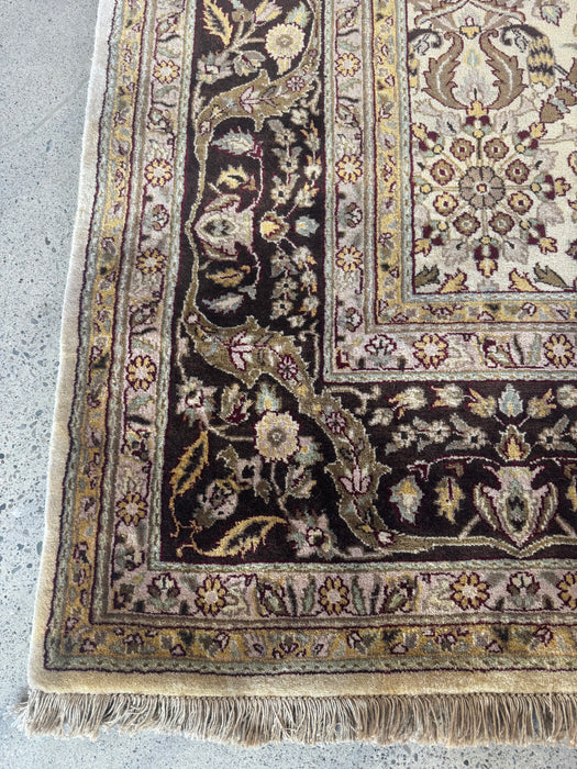 Traditional Floral Area Rug – Beige / Brown with Dark Border – 9' x 12'