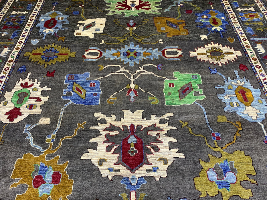 10' x 13' handgeknoopt Chobi Oushak wollen vloerkleed – Houtskool met veelkleurige bloem- en tribale motieven