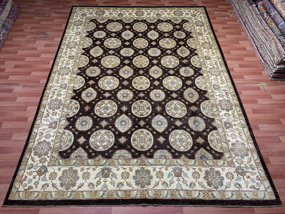 274 cm x 427 cm Handgeknoopt Chobi wollen tapijt – Chocolade & Ivoor medaillonontwerp