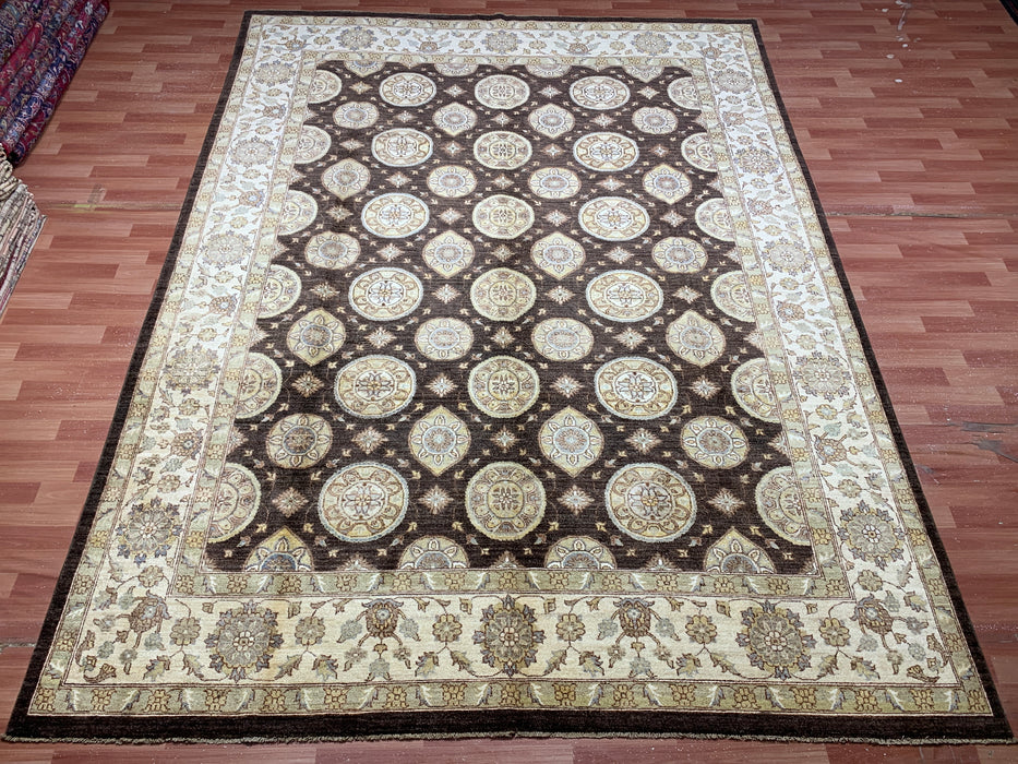 274 cm x 427 cm Handgeknoopt Chobi wollen tapijt – Chocolade & Ivoor medaillonontwerp